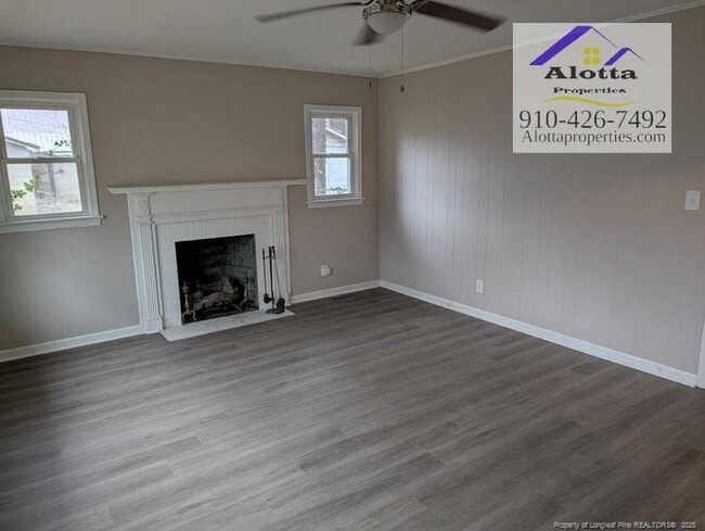 209 N Jackson St in Raeford, NC - Building Photo - Building Photo