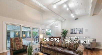 22243 Craggyview St in Los Angeles, CA - Foto de edificio - Building Photo