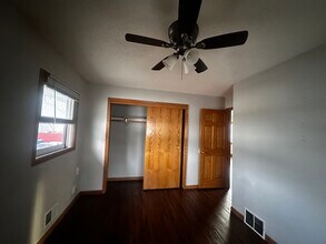 4573 Main St NE, Unit 4573 in Fridley, MN - Building Photo - Building Photo