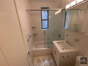 WEST 12 STREET in New York, NY - Building Photo - Building Photo