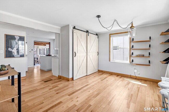 855 Riverside Dr in Fairfield, CT - Building Photo - Building Photo