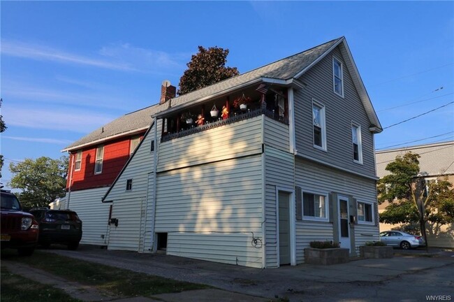 348 Schenck St in North Tonawanda, NY - Building Photo - Building Photo