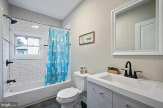 14 Sewell St in Glassboro, NJ - Building Photo - Building Photo