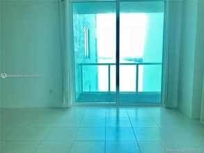 1900 N Bayshore Dr, Unit 2305 in Miami, FL - Foto de edificio - Building Photo