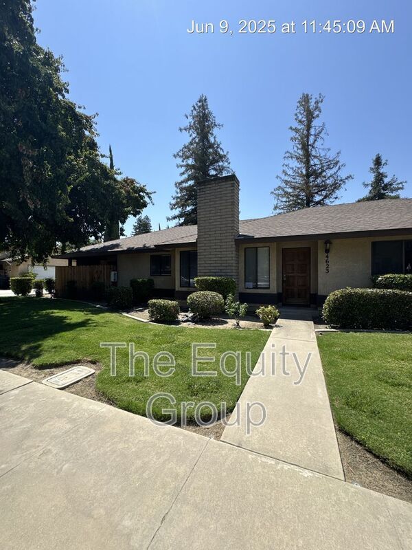 property at 4623 W Cypress Ave