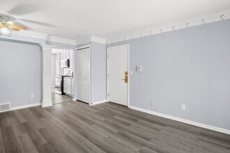 1995 Tall Oaks Dr in Aurora, IL - Building Photo - Building Photo