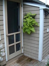 322 Riverside St in Portsmouth, RI - Building Photo - Building Photo