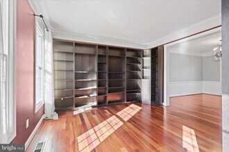 43312 Hagen Ct in Chantilly, VA - Building Photo - Building Photo