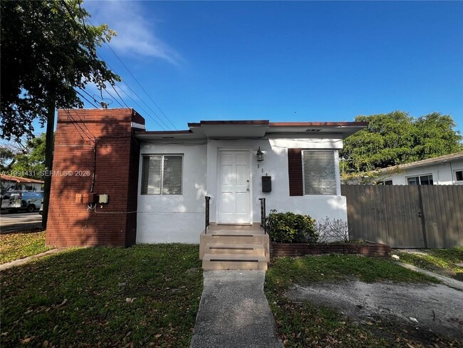 property at 550 SW 16th Ave