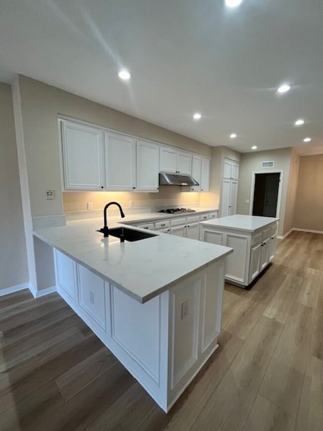 16 Brigmore Aisle in Irvine, CA - Building Photo - Building Photo