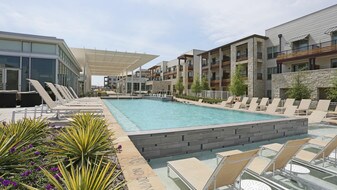 Apartments For Rent Near Desert Sands Middle School In Phoenix Az The District Scotch Creek Apartments