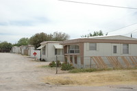 29 Space Mobile Home Park in Tucson, AZ - Foto de edificio - Building Photo