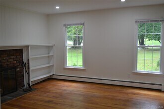 31 Pond View Dr in Wading River, NY - Building Photo - Building Photo