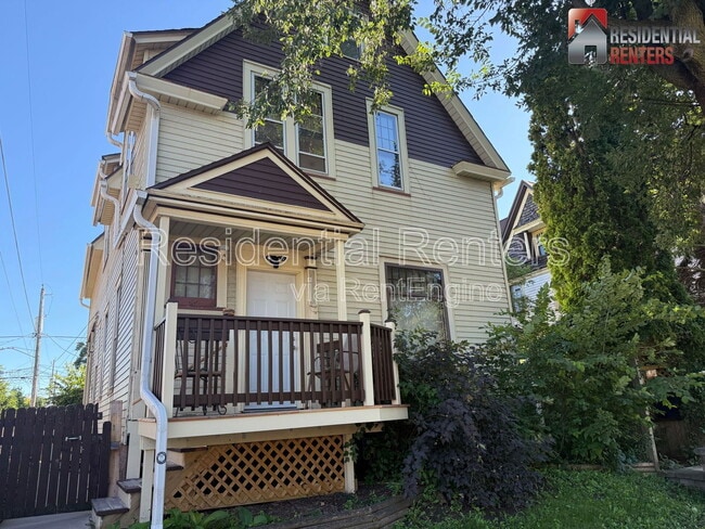 property at 815-A E Center St