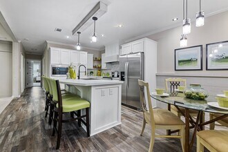 54 Macuro Ct in Ft. Myers, FL - Foto de edificio - Building Photo