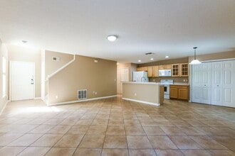 2010 Stone Abbey Blvd in Orlando, FL - Building Photo - Building Photo