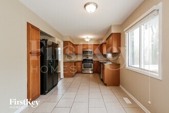 130 Kevin Ln in Oswego, IL - Building Photo - Building Photo