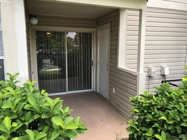 1916 Lake Atriums Cir in Orlando, FL - Foto de edificio - Building Photo