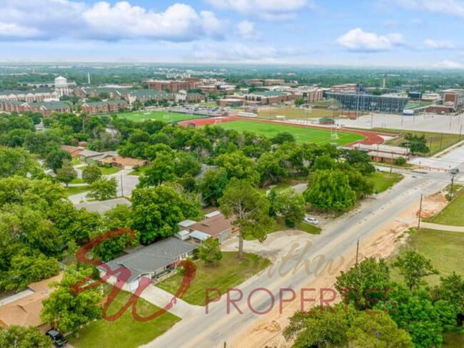 931 N Harbin Dr in Stephenville, TX - Building Photo - Building Photo