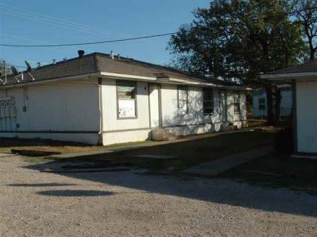 810 Central Ave in Bowie, TX - Building Photo - Building Photo