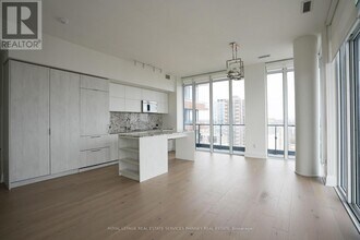 21 Park St E in Mississauga, ON - Building Photo - Building Photo