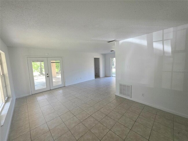 2213 NE 36th Pl in Ocala, FL - Building Photo - Building Photo