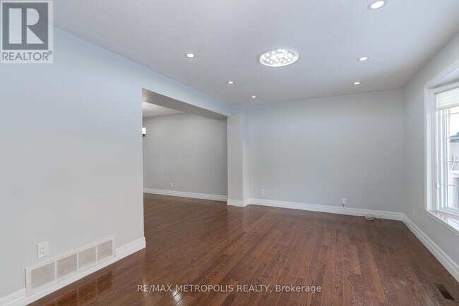 52 Cherrystone Dr in Toronto, ON - Building Photo - Building Photo