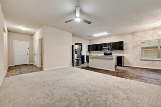 6301 Wideleaf Dr in Austin, TX - Building Photo - Building Photo