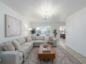 70 Southland Rd in Venice, FL - Building Photo - Building Photo