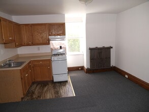 39 S 10th St, Unit 3 in Allentown, PA - Building Photo - Building Photo