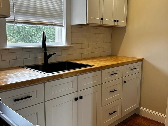 45 Gordon St in Cranston, RI - Building Photo - Building Photo