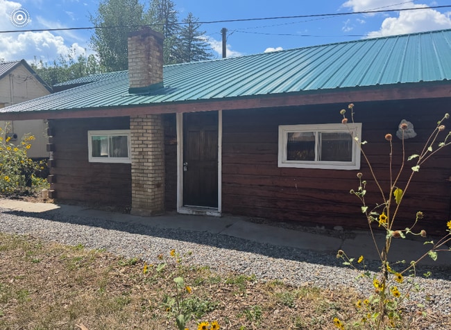 174 Hermosa St in Pagosa Springs, CO - Building Photo - Building Photo