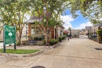 2400 N Braeswood Blvd photo'