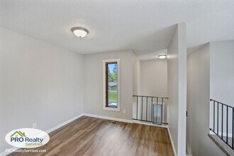 4502 Cinnamon Ridge Trl in Eagan, MN - Building Photo - Building Photo