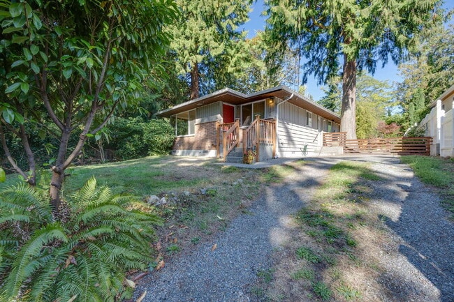 1326 SW 120th St in Burien, WA - Building Photo - Building Photo