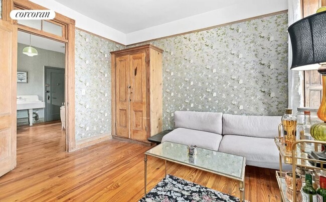 25 Leroy St in New York, NY - Building Photo - Building Photo