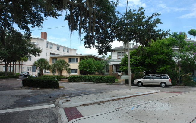 Jordan Apartments in St. Petersburg, FL - Building Photo - Building Photo