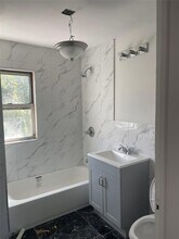 30-21 37th St in Queens, NY - Building Photo - Building Photo