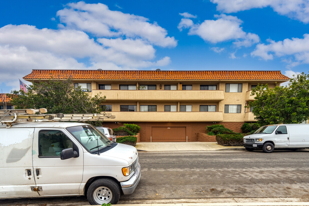 951 W 26th St in San Pedro, CA - Building Photo