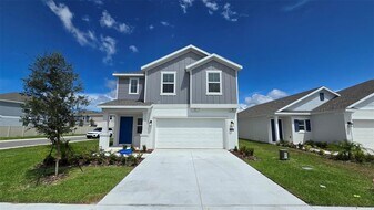 1449 Cumberland Ave in Davenport, FL - Building Photo