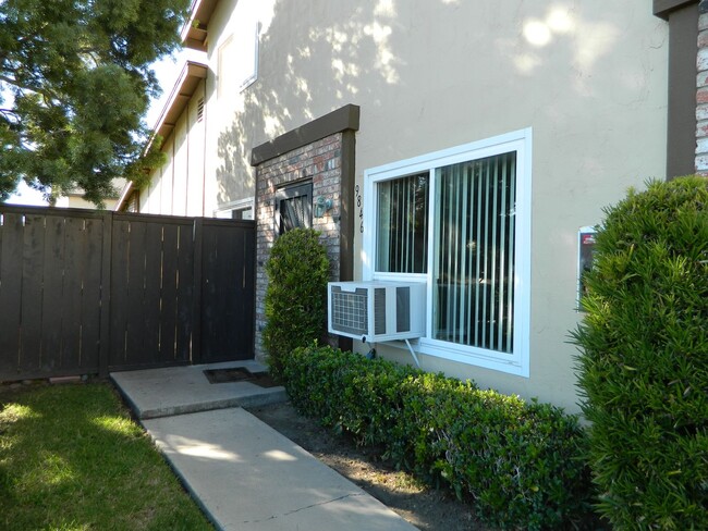 9846 Caminito Bolsa in San Diego, CA - Building Photo - Building Photo