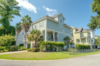 52 Sandcastle Ct in Hilton Head Island, SC - Building Photo - Building Photo