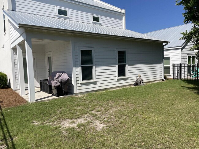 114 Seabreeze Cir in Panama City Beach, FL - Building Photo - Building Photo