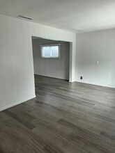 617 1/2 Manchester Ter in Inglewood, CA - Building Photo - Building Photo