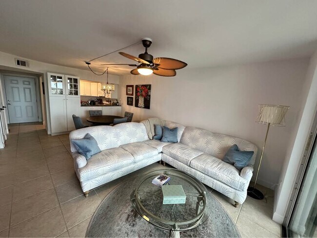 200 Harborview Dr in Tavernier, FL - Building Photo - Building Photo