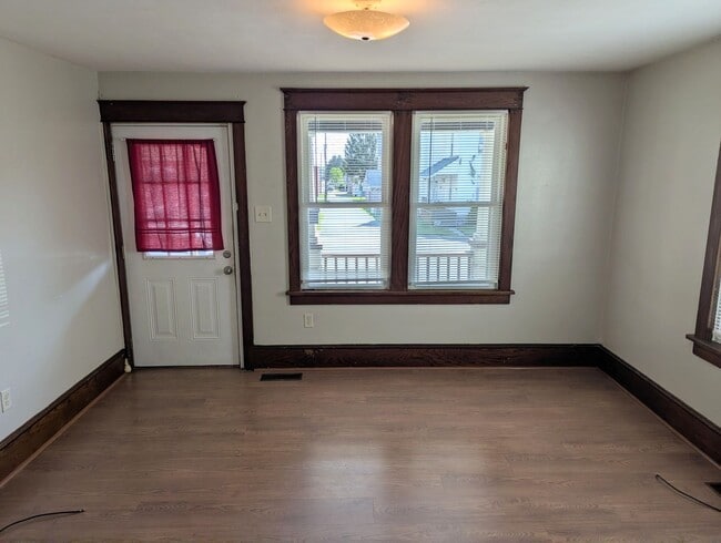 675-677 Cemetery St in Williamsport, PA - Building Photo - Building Photo