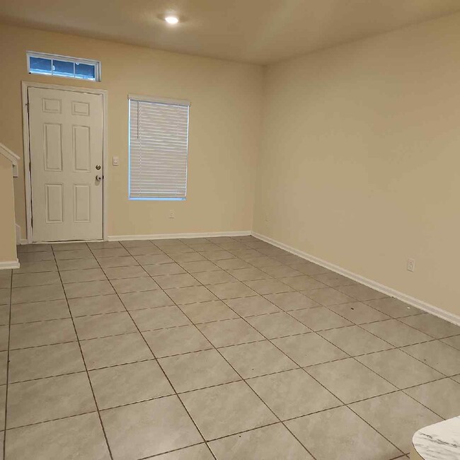 86624 Shortline Cir in Yulee, FL - Building Photo - Building Photo