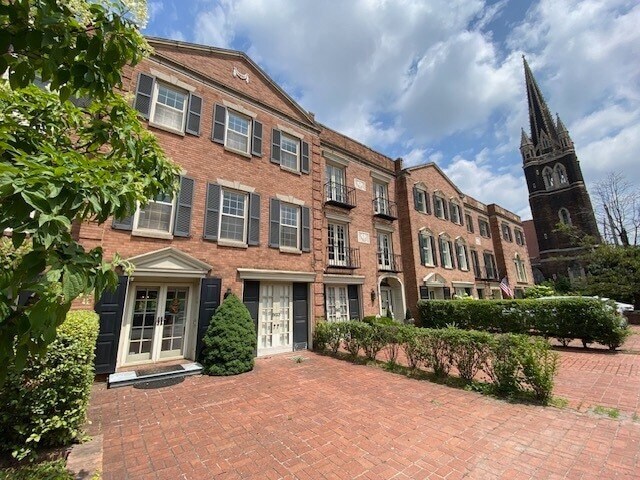 5623 Fifth Ave in Pittsburgh, PA - Building Photo