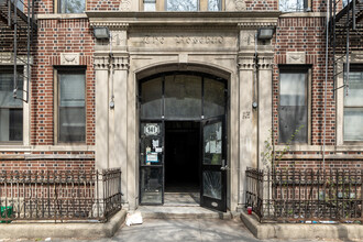 141 Ross St in Brooklyn, NY - Foto de edificio - Building Photo