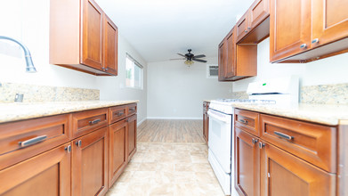 9227 Heatherdale St in Santee, CA - Building Photo - Building Photo
